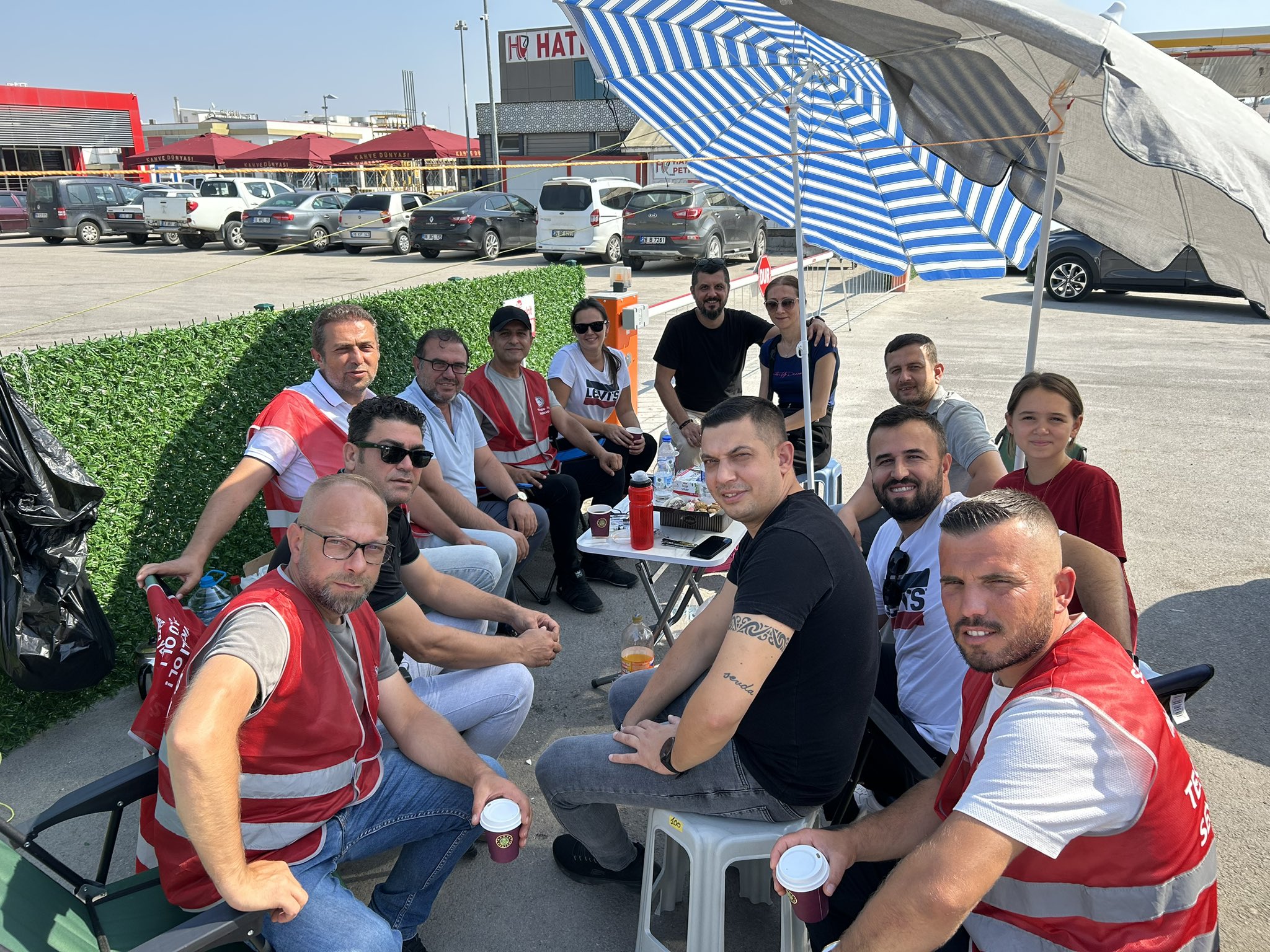 EKER’DE DİRENİŞ BÜYÜYOR