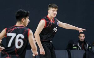 POTADA BİR YILDIZ YETİŞİYOR