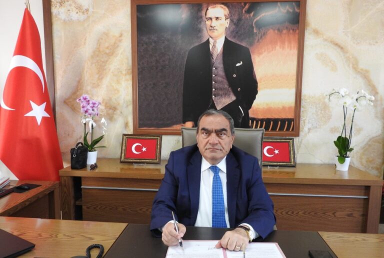 KAYMAKAM OKUR’DAN MUHTAR GÜNÜ MESAJI