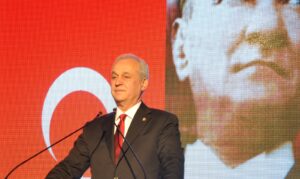 ‘ATATÜRK EN BÜYÜK REHBERİMİZ’