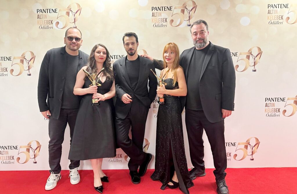 BAŞARILI SENARİST GURURLANDIRDI