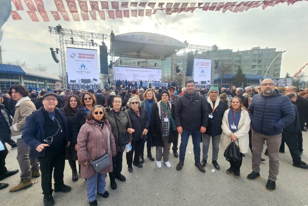 CHP TEŞKİLATI, ASGARİ ÜCRET MİTİNGİNE KATILDI