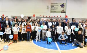 ENGELLİ ÖĞRENCİLER, GÖNÜLLERE DOKUNDU