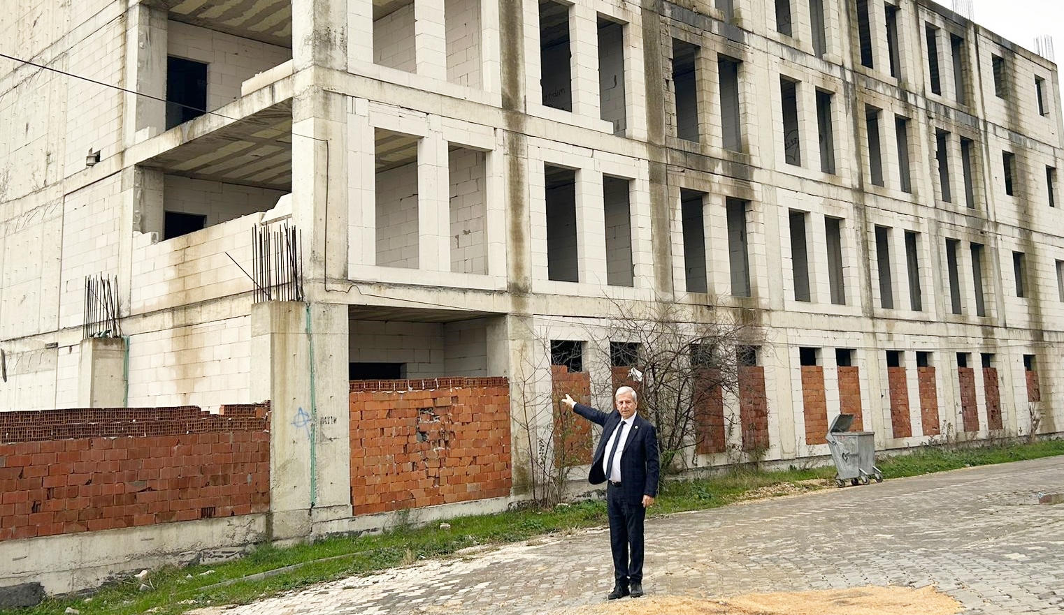 İYİ PARTİLİ AKIN’DAN ‘KYK YURDU’ ÇIKIŞI