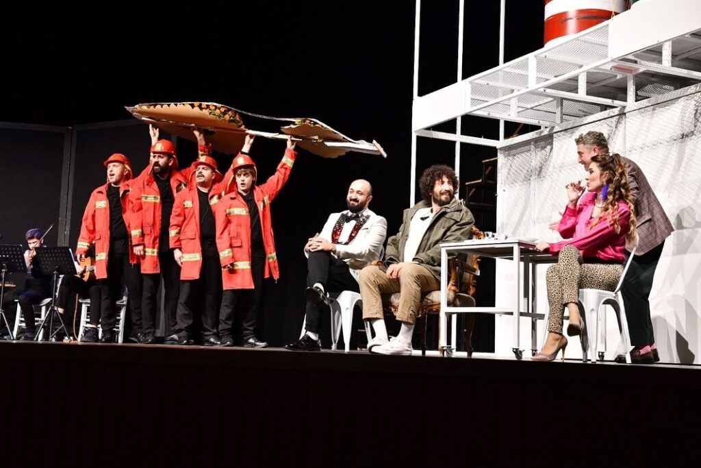 ‘SÜLEYMAN VE ÖBÜRSÜLER’E TAM NOT