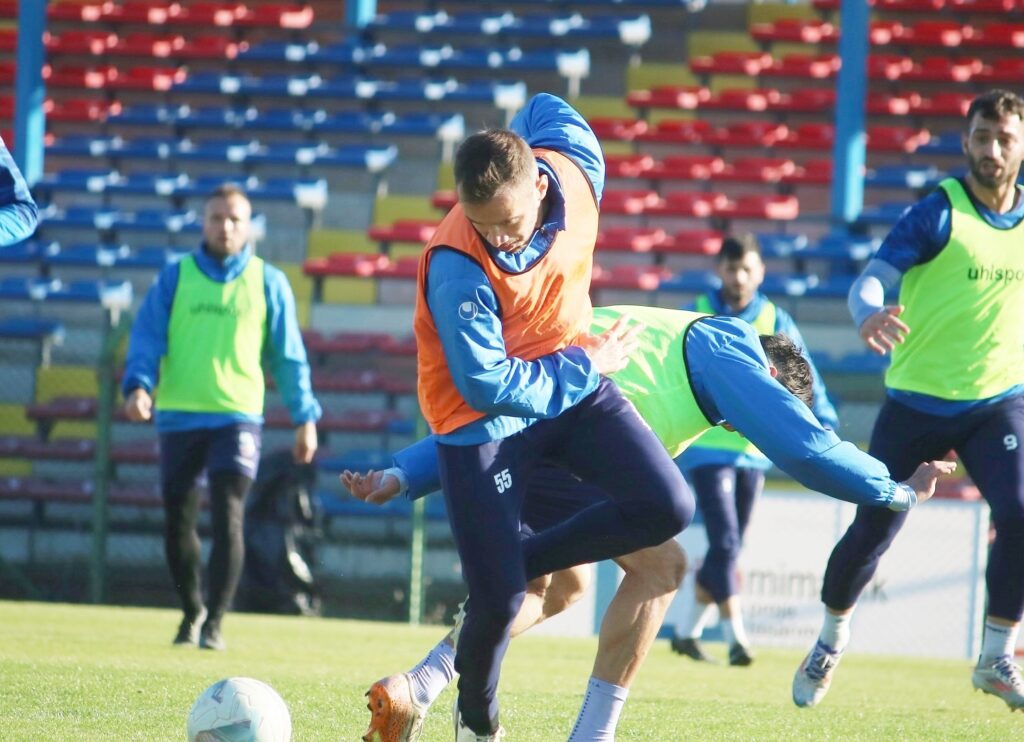 HAZIRLIK MAÇLARI PAŞA’YA MORAL OLMADI