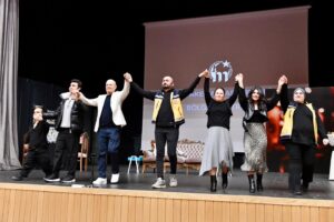 ‘DOKUZ CANLI’YA BOL ALKIŞ