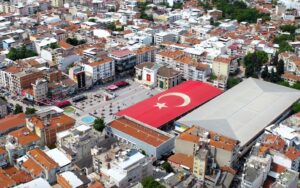 ADNAN MENDERES MEYDANI LİSTEYE GİRDİ