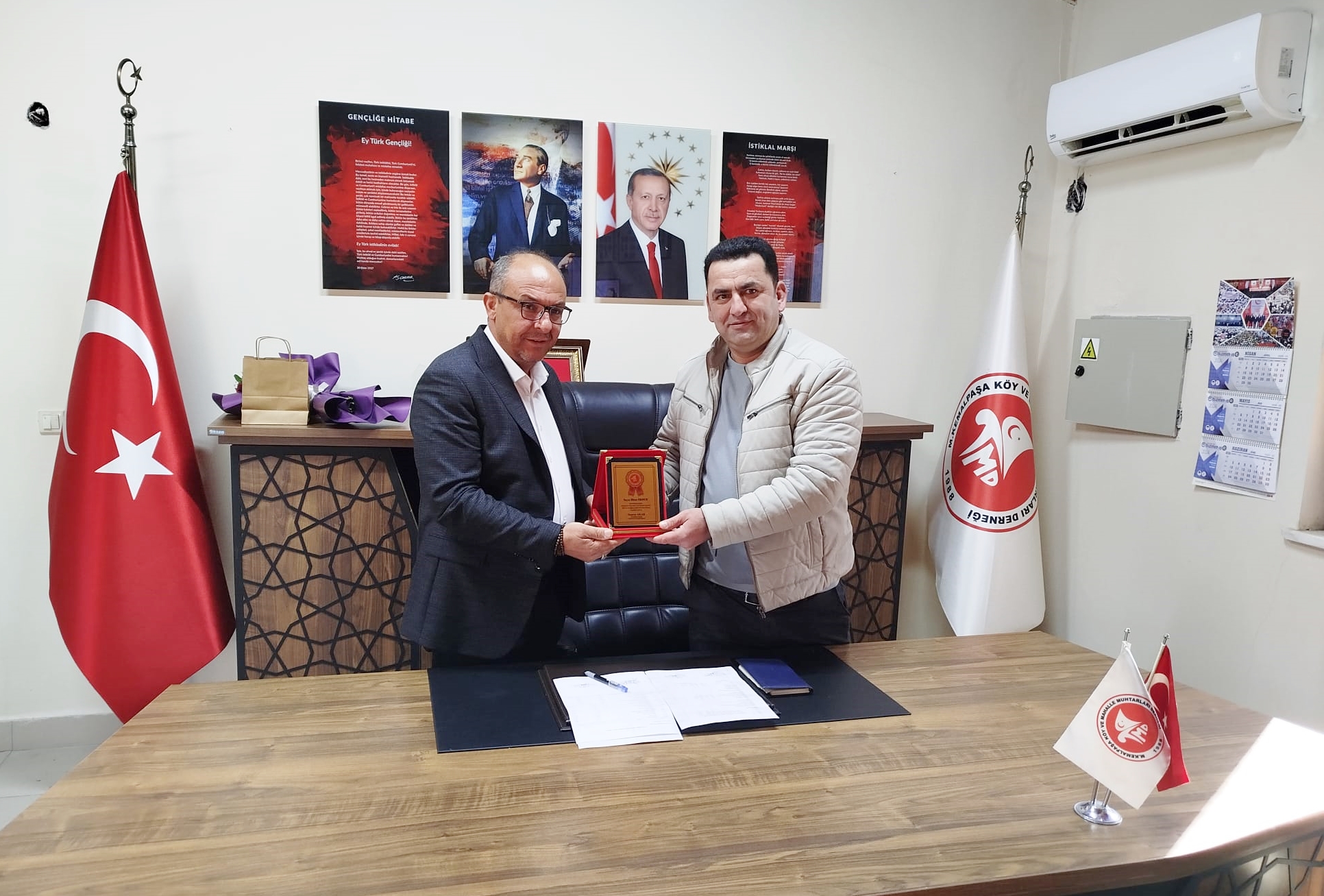 MUHTAR DERNEĞİ’NDE DEVİR-TESLİM