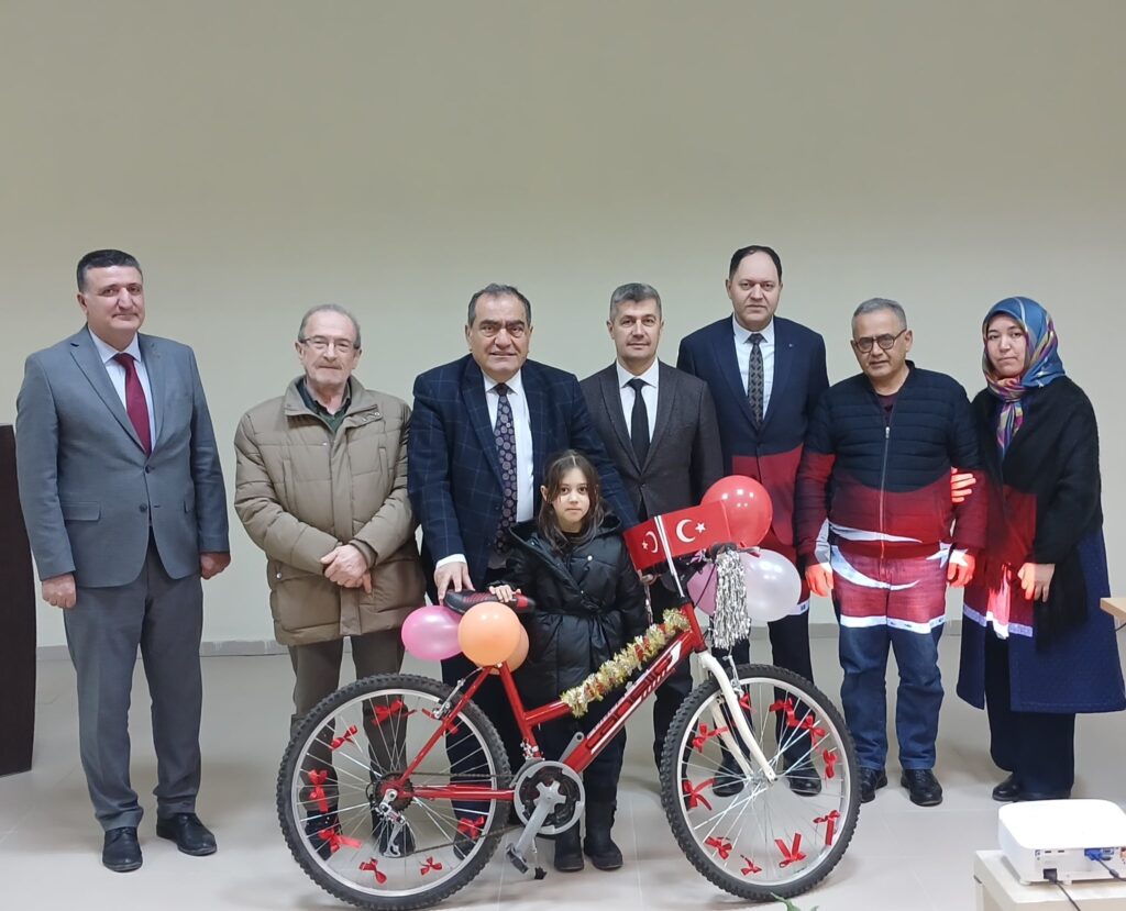 TÜRKİYE BİRİNCİSİNE İLK ÖDÜL KAYMAKAMDAN