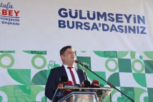 ‘YATIRIMLARI, KİRLİ SİYASETİNİZ ENGELLİYOR’