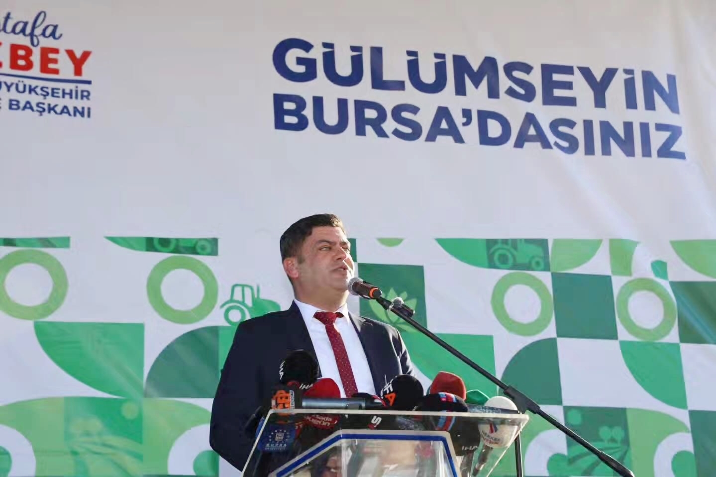 ‘YATIRIMLARI, KİRLİ SİYASETİNİZ ENGELLİYOR’