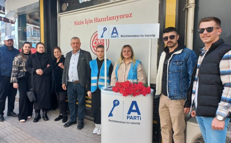 ANAHTAR PARTİ’DEN KADINLAR GÜNÜ KUTLAMASI