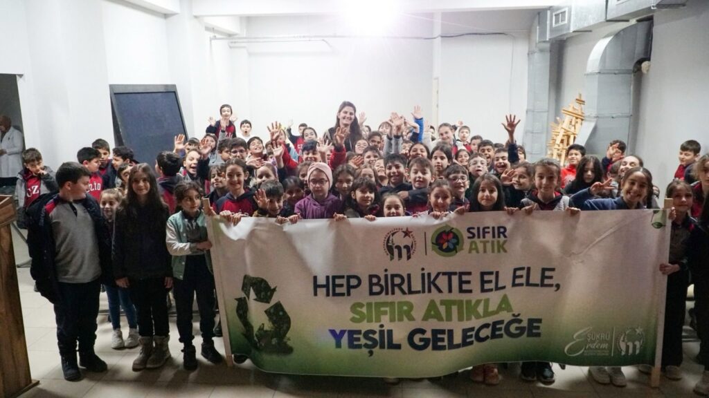 ÇOCUKLARA SIFIR ATIK VE İKLİM BİLİNCİ AŞILANIYOR