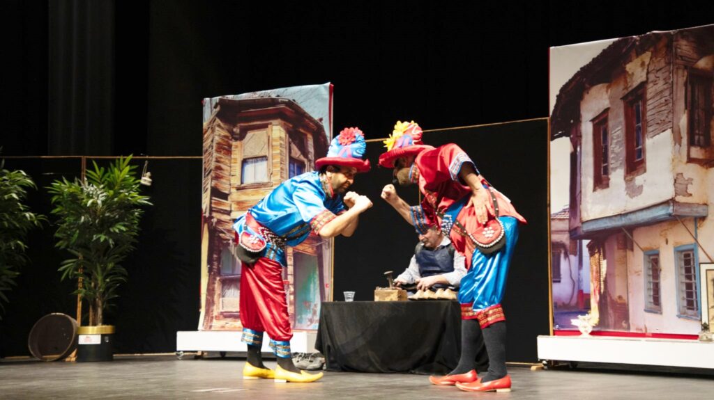 KARAGÖZ VE HACİVAT, RAMAZAN’I ŞENLENDİRDİ