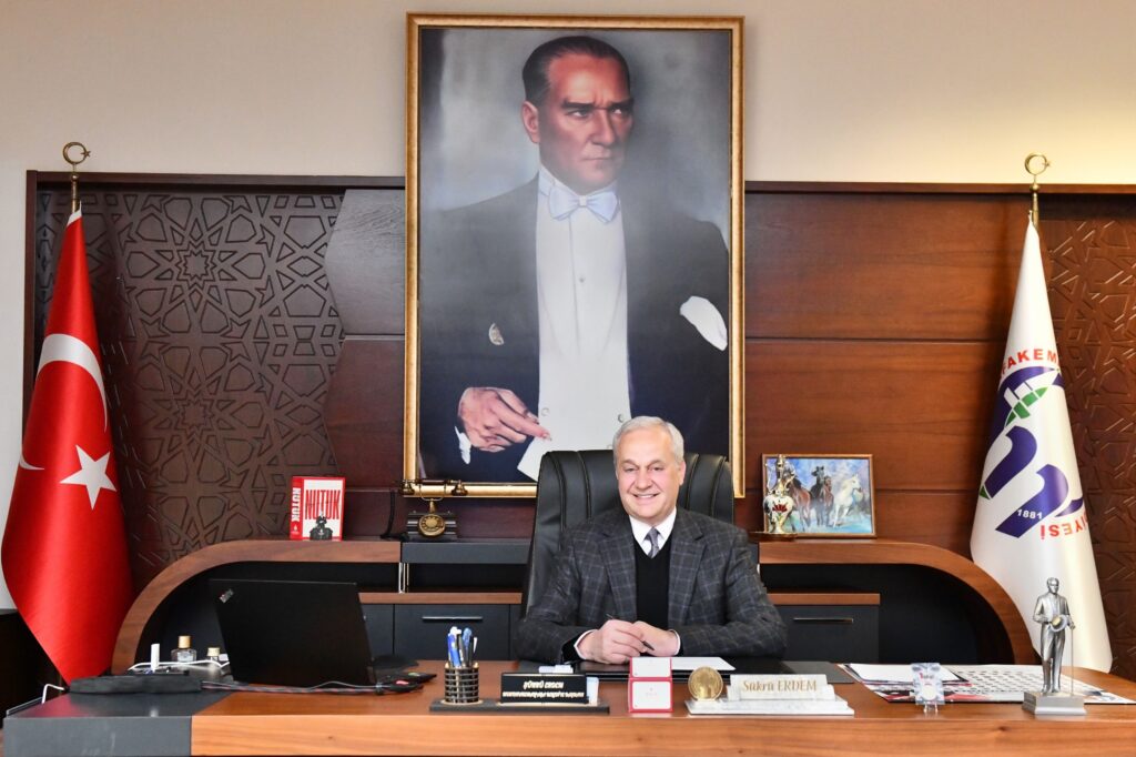 ‘KADİR GECESİ, KARDEŞLİĞİMİZİ PEKİŞTİRSİN’