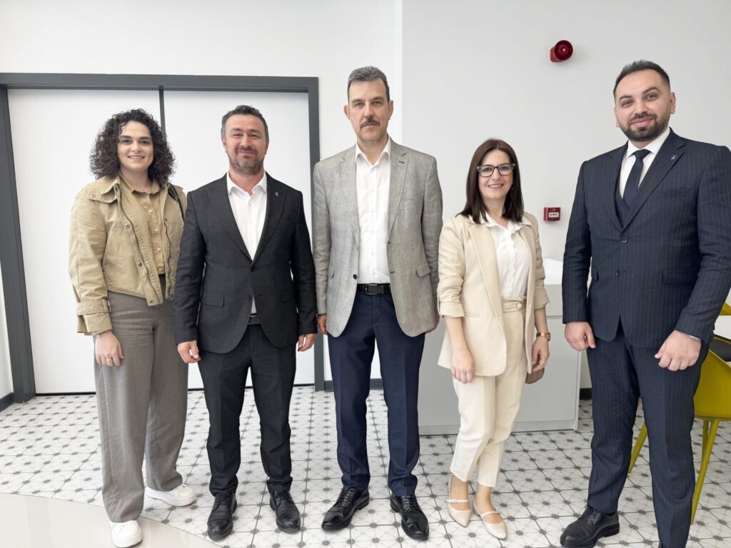 AK PARTİ TEŞKİLATI, SAFLARI SIKLAŞTIRIYOR