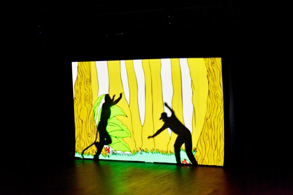 ÇOCUKLAR TİYATRODA ‘GÖLGELERİ’ İLE TANIŞTI