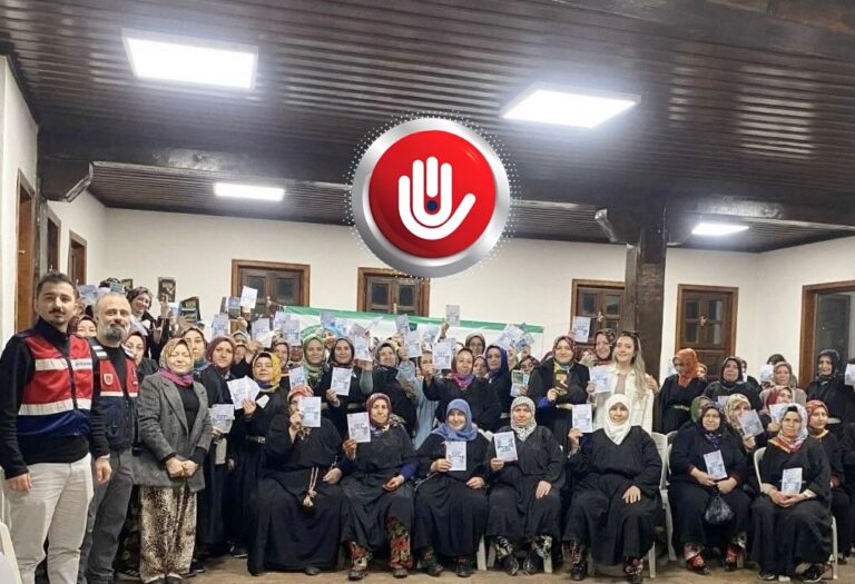 KOM EKİPLERİ ANNELERE ‘UYUMA’YI TANITTI