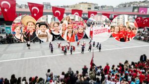 NİCE YILLARA EGEMENLİK, NİCE YILLARA ÇOCUKLAR