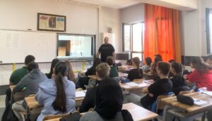 ÖĞRENCİLERE MESLEKİ VE TEKNİK EĞİTİM TANITILDI