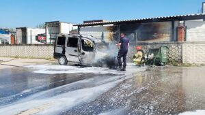 PARK HALİNDEYKEN YANDI