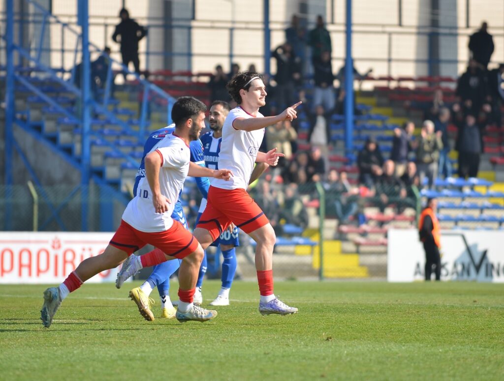 PAŞA’NIN 11 GOLCÜSÜ VAR