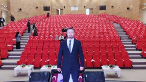 TURGUT’TAN, ‘23 NİSAN’ MESAJI