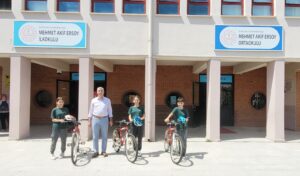 BURSLULUK SINAVINI KAZANDILAR, BİSİKLETİ KAPTILAR
