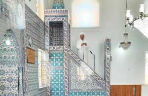 DİN GÖREVLİLERİ KIYASIYA YARIŞTI