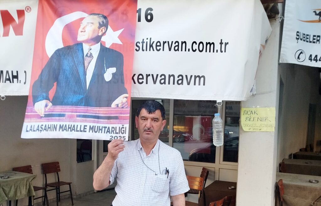 LALAŞAHİN MUHTAR’INDAN BAYRAM HEDİYESİ