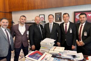 RUMELİ DERNEĞİ’NDEN MECLİS ÇIKARMASI