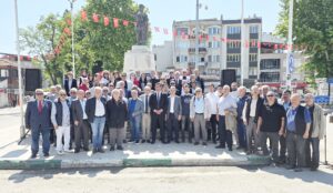 SİYASİ PARTİ VE STK’LAR 19 MAYIS’I KUTLADI