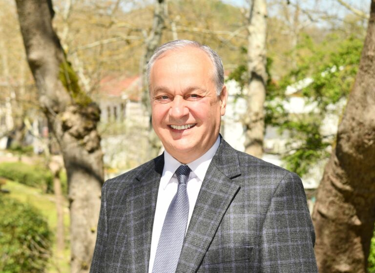 ‘ANNELERİMİZ, KAHRAMANLARIMIZDIR’