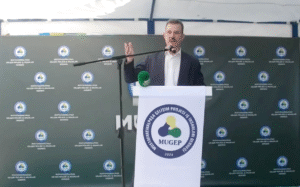 ‘AYRI DİLLERDE AYNI ŞARKILARI SÖYLEMEK MÜMKÜN’