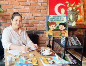 ‘EGE, EFE VE PORTAKAL’IN GÜNÜ’ RAFLARDA