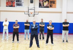 ‘BU BAŞARI YENİ BİR BAŞLANGIÇTIR’