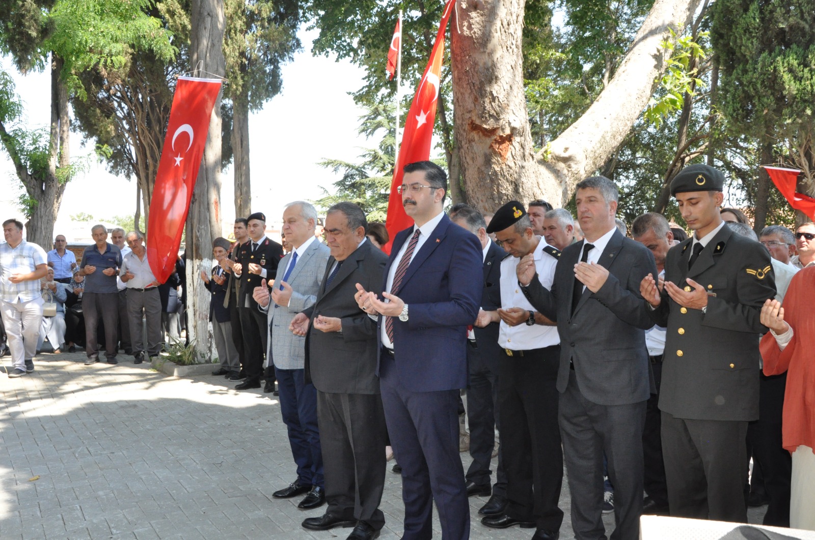 15 TEMMUZ ŞEHİTLERİ DUALARLA ANILDI