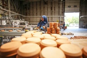 KADIN EMEĞİYLE ÇÖMLEK İHRACATI