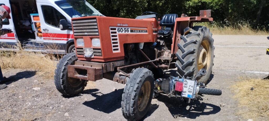 MOTOSİKLETLİ GENÇLER ÖLÜMDEN DÖNDÜ