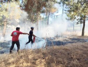 YANGIN, OKULLAR BÖLGESİNİ TEHDİT ETTİ