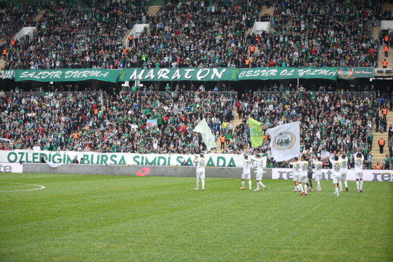 MUSTAFAKEMALPAŞA BURSASPOR TARAFTAR DERNEĞİ’NDE BAYRAK DEĞİŞİMİ