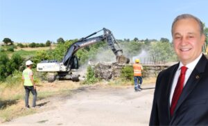 TÜMBÜLDEK’TEKİ ATIL TERMAL TESİSİN YIKIMINA BAŞLANDI