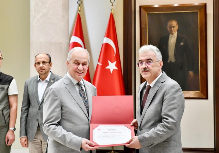 BURSA VALİSİ’NDEN ‘ERDEM’E TEŞEKKÜR BELGESİ