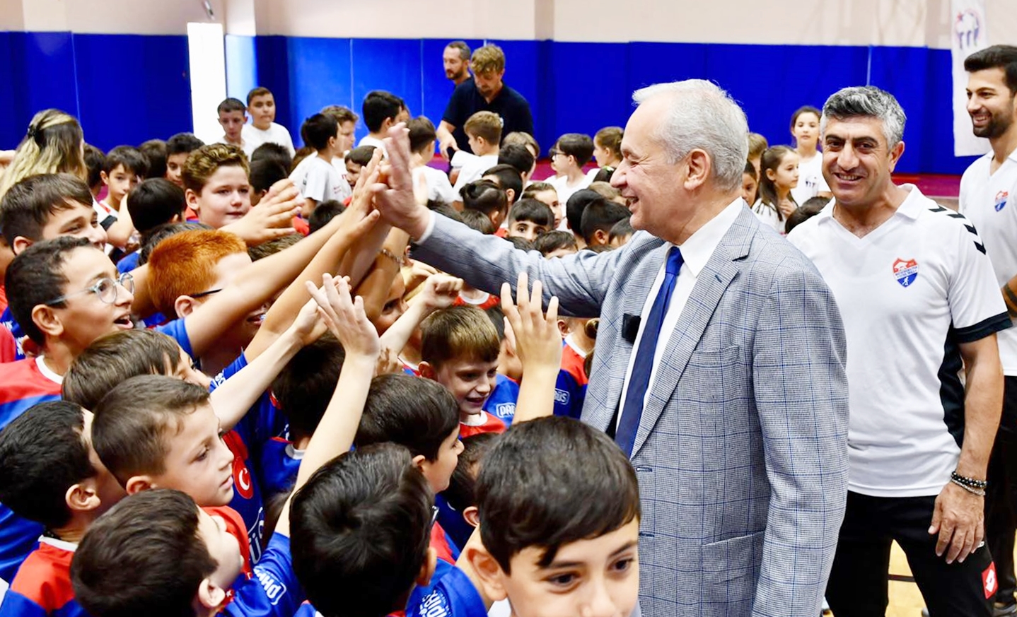 YAZ SPOR OKULLARINDA SERTİFİKA HEYECANI