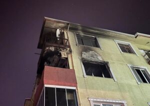 FECİ YANGIN 3 CAN ALDI