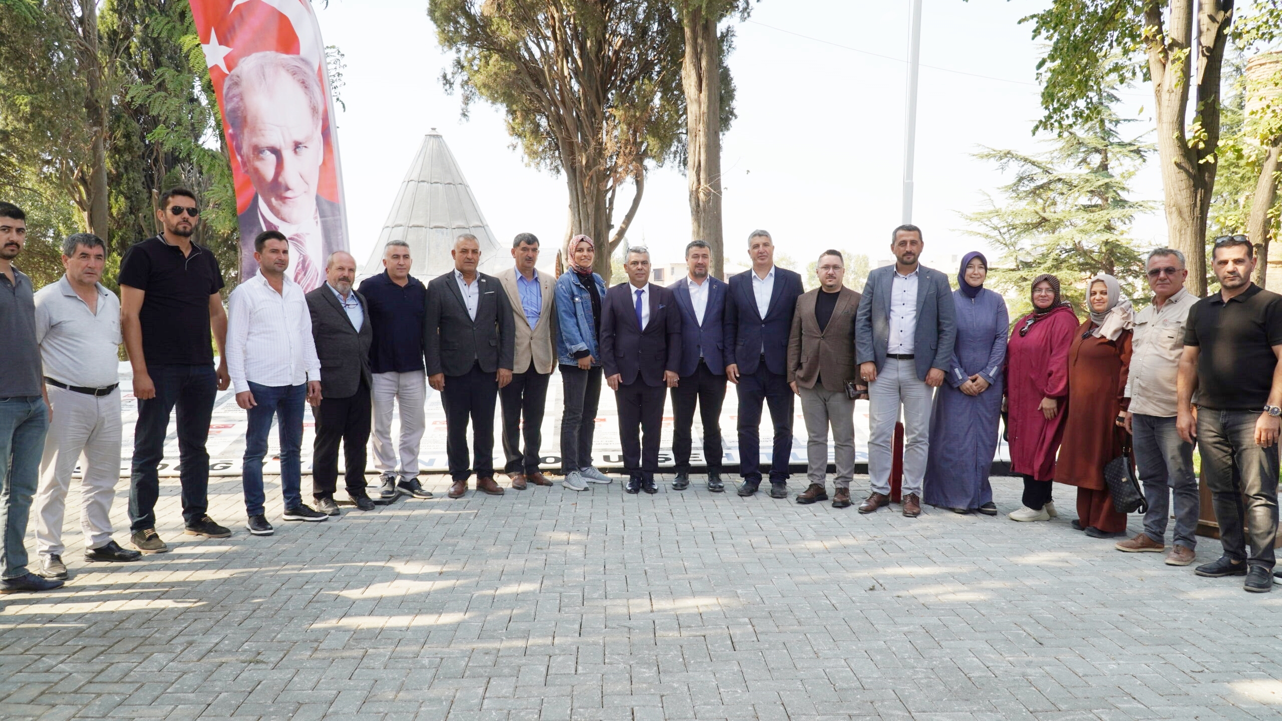 LALA ŞAHİN PAŞA’YA ‘AZ KATILIMLI’ ANMA