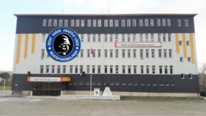 SEDAT KARAN, ÜNİVERSİTE BAŞARISINI TAÇLANDIRDI