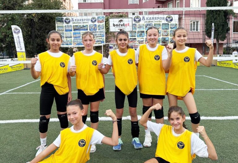VOLEYBOL COŞKUSU BAŞLADI