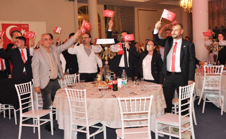 ADD’DEN COŞKULU CUMHURİYET GECESİ